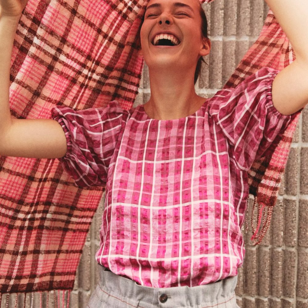 Plaid Puff-Sleeve Top - Picture 2 of 5